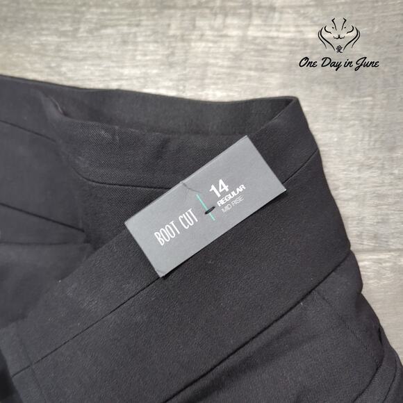 Maurices Mid Rise Boot Cut Pants Size 14 - Picture 2 of 6